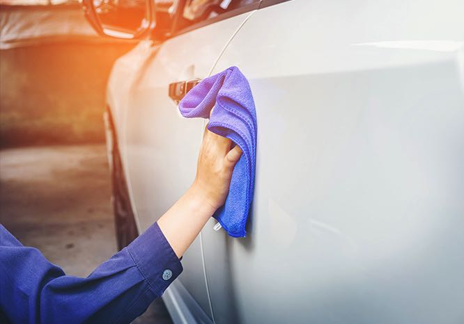 Aufbereitung, Reinigung und Säuberung Ihres Fahrzeuges von Innen und Außen